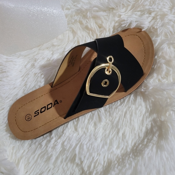 Sandals - Picture 2 of 7